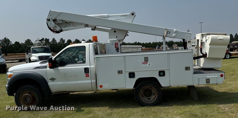 image for item DX3488 2013 Ford  F550 Super Duty XLT bucket truck