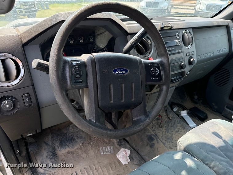 image for item DX3488 2013 Ford  F550 Super Duty XLT bucket truck