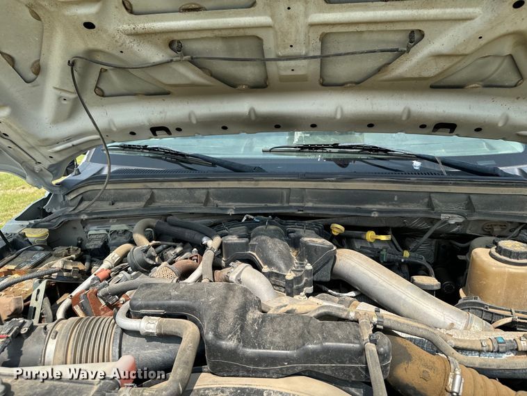 image for item DX3488 2013 Ford  F550 Super Duty XLT bucket truck