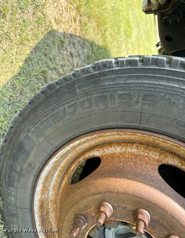 image for item DX3488 2013 Ford  F550 Super Duty XLT bucket truck