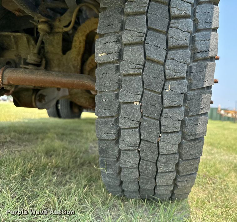 image for item DX3488 2013 Ford  F550 Super Duty XLT bucket truck