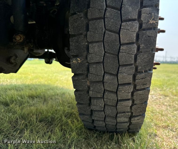 image for item DX3488 2013 Ford  F550 Super Duty XLT bucket truck