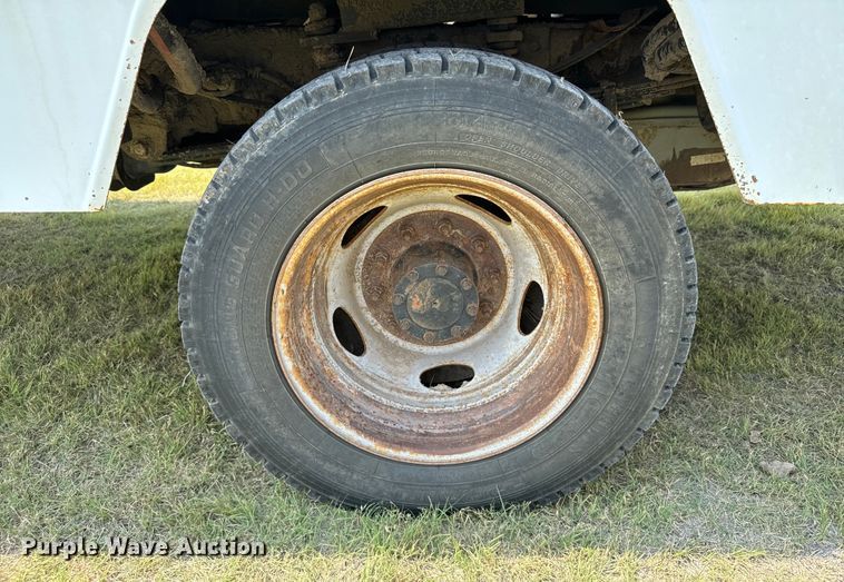 image for item DX3488 2013 Ford  F550 Super Duty XLT bucket truck