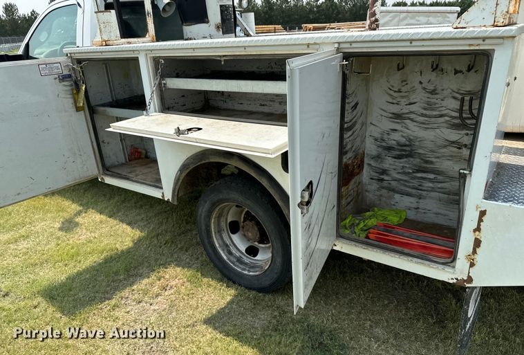 image for item DX3490 2012 Dodge Ram 5500HD bucket truck