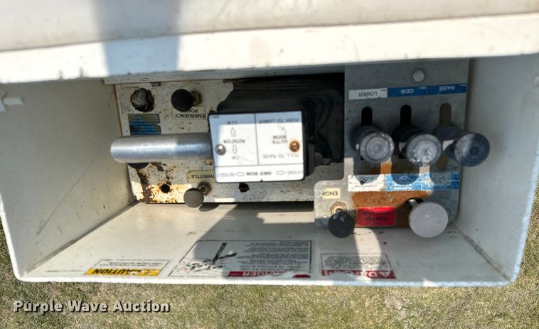 image for item DX3490 2012 Dodge Ram 5500HD bucket truck