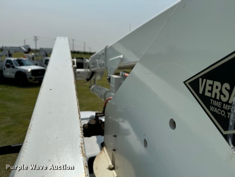 image for item DX3490 2012 Dodge Ram 5500HD bucket truck