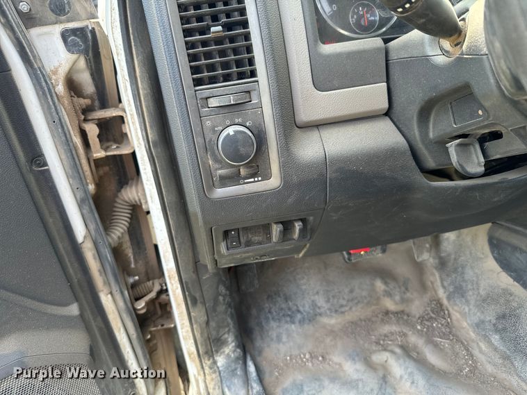 image for item DX3490 2012 Dodge Ram 5500HD bucket truck