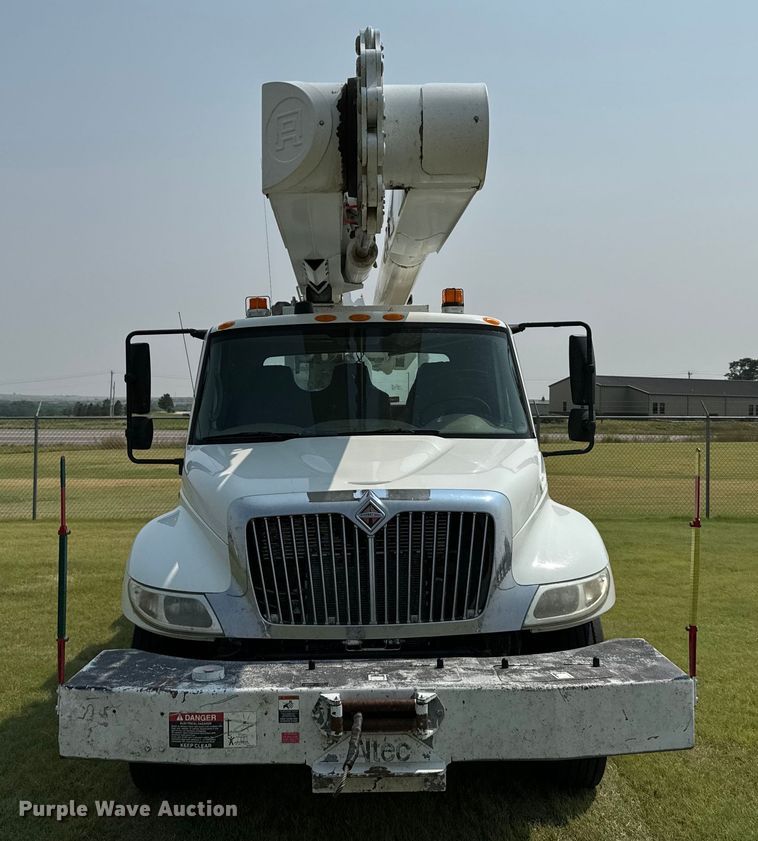 image for item DX3491 2008 International DuraStar 4300 bucket truck