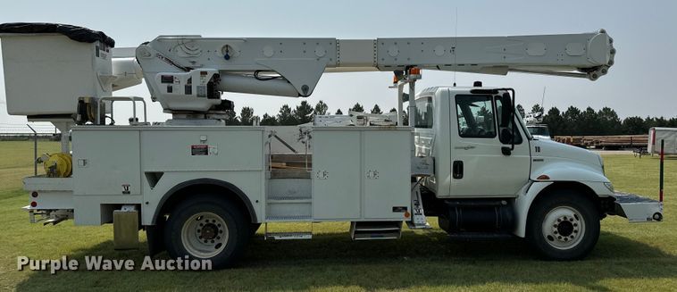 image for item DX3491 2008 International DuraStar 4300 bucket truck