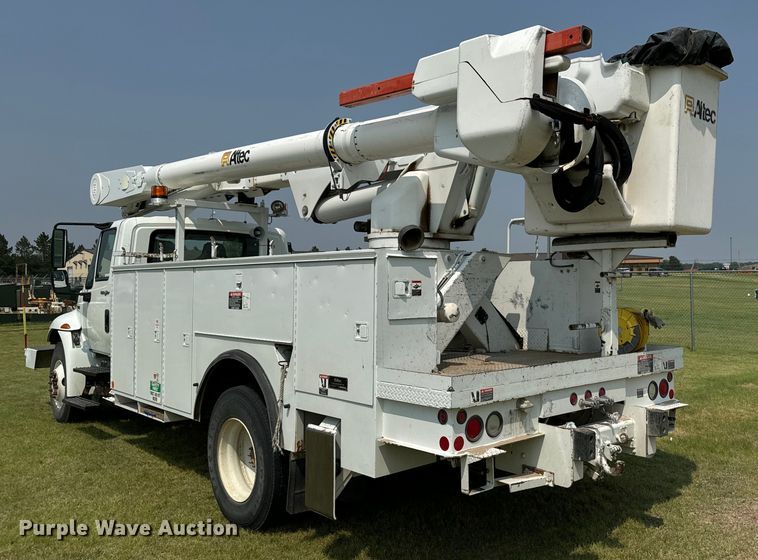 image for item DX3491 2008 International DuraStar 4300 bucket truck