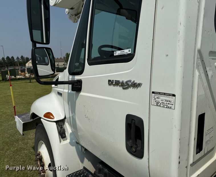 image for item DX3491 2008 International DuraStar 4300 bucket truck