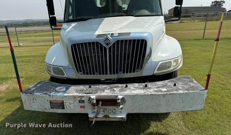 image for item DX3491 2008 International DuraStar 4300 bucket truck