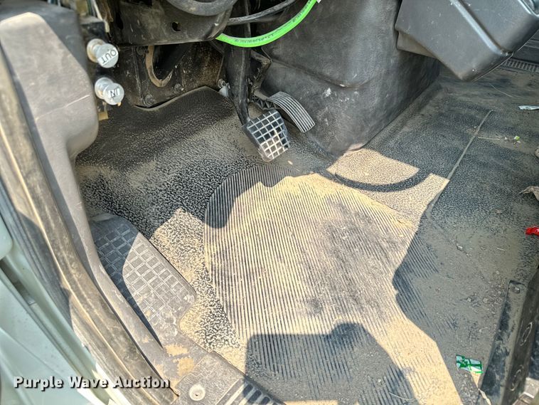 image for item DX3491 2008 International DuraStar 4300 bucket truck