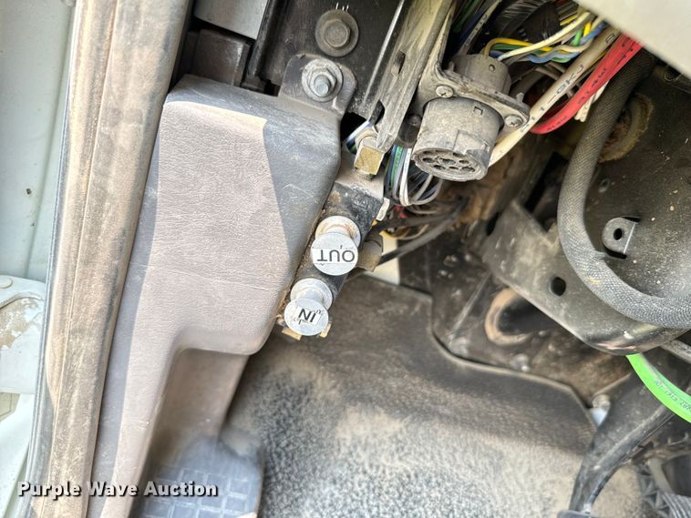 image for item DX3491 2008 International DuraStar 4300 bucket truck