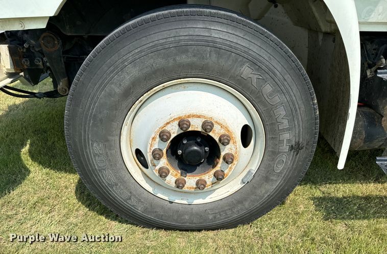 image for item DX3491 2008 International DuraStar 4300 bucket truck