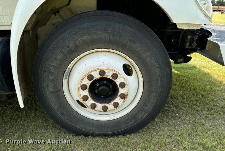 image for item DX3491 2008 International DuraStar 4300 bucket truck