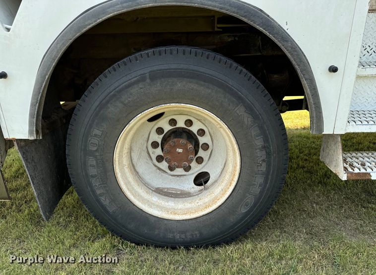 image for item DX3491 2008 International DuraStar 4300 bucket truck