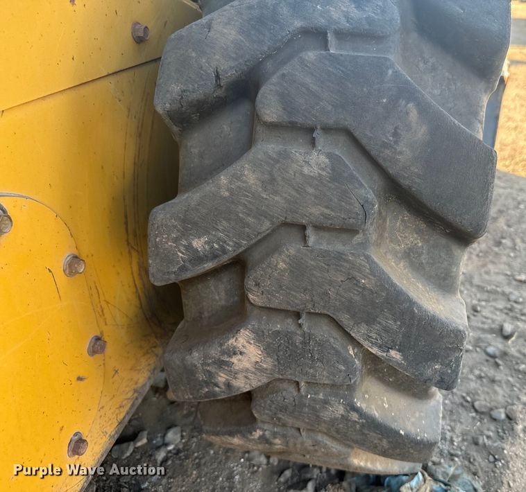 image for item DX3519 2009 Caterpillar 262C skid steer loader