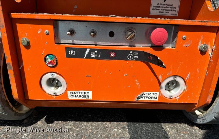 image for item DX3521 2019 Snorkel TM12E vertical lift