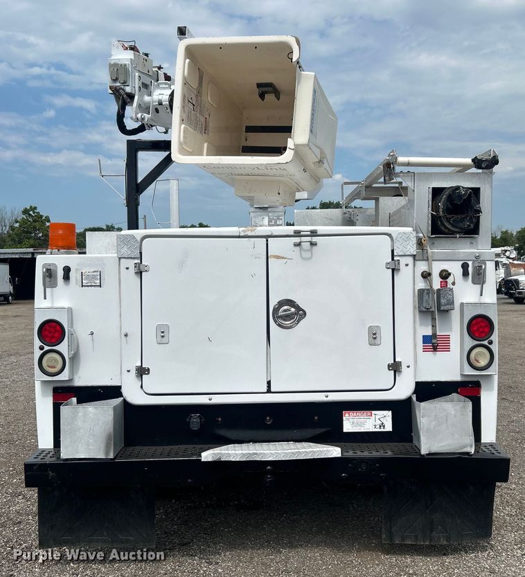 image for item EG0809 2006 Ford F450 Super Duty  bucket truck