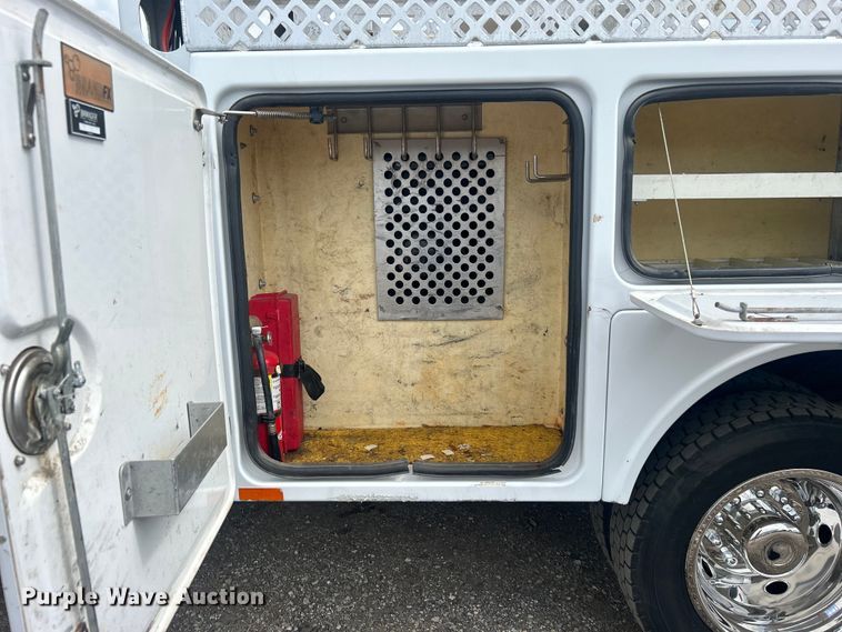 image for item EG0809 2006 Ford F450 Super Duty  bucket truck