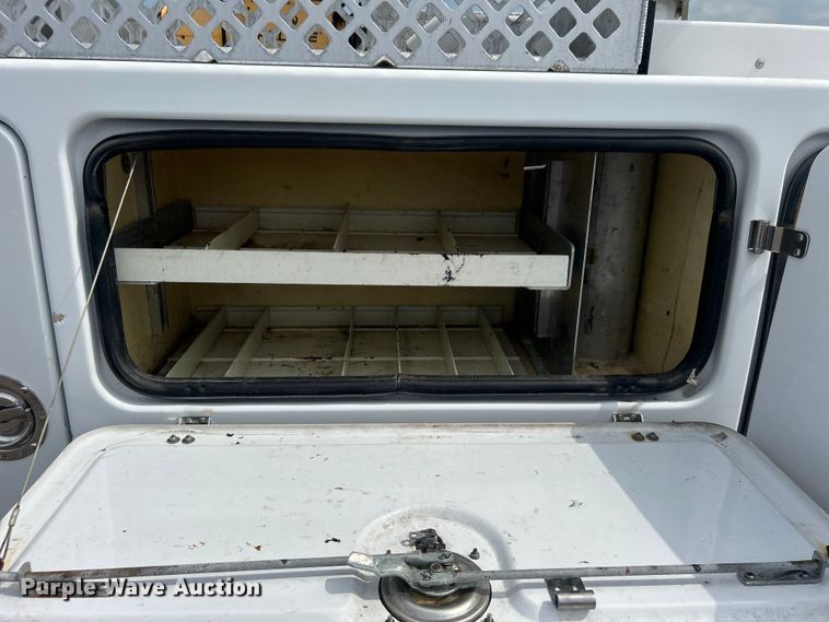 image for item EG0809 2006 Ford F450 Super Duty  bucket truck