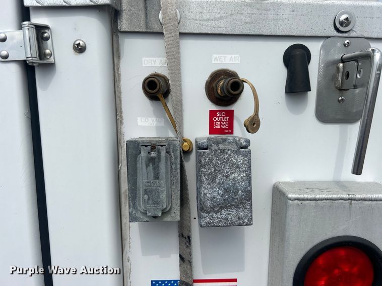 image for item EG0809 2006 Ford F450 Super Duty  bucket truck