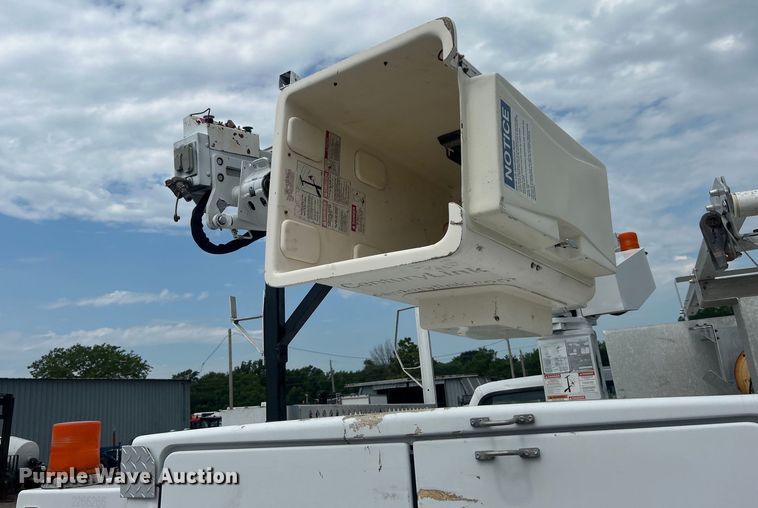 image for item EG0809 2006 Ford F450 Super Duty  bucket truck