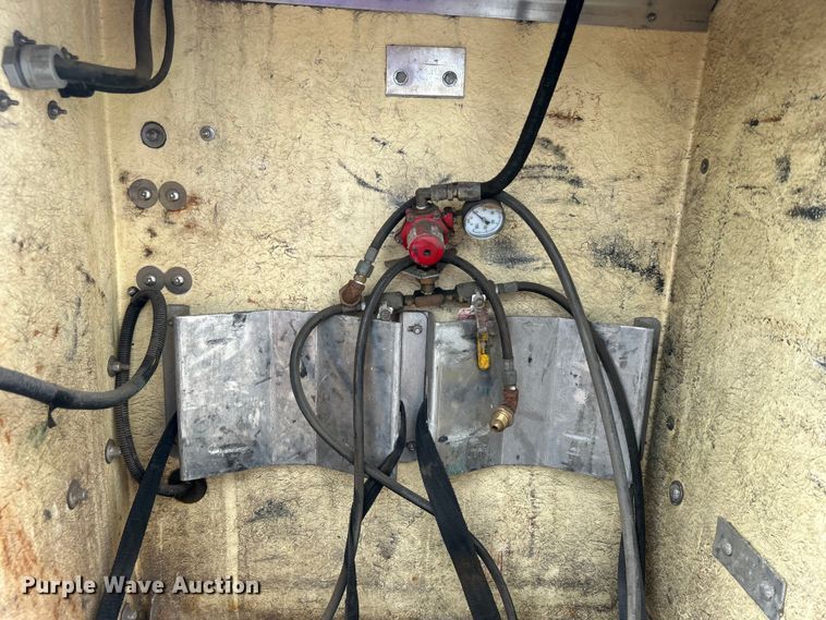 image for item EG0809 2006 Ford F450 Super Duty  bucket truck