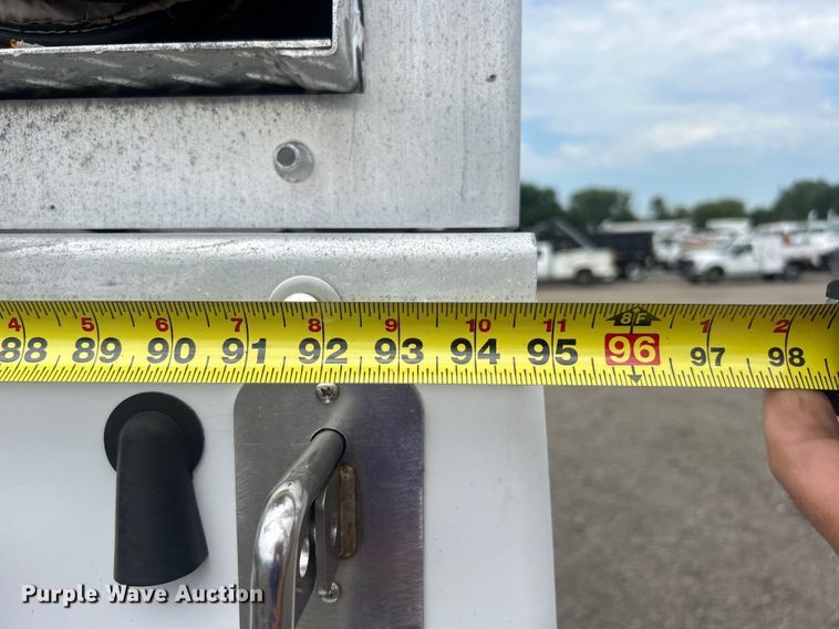 image for item EG0809 2006 Ford F450 Super Duty  bucket truck