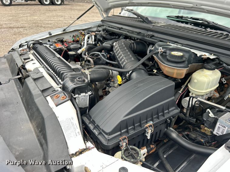 image for item EG0809 2006 Ford F450 Super Duty  bucket truck