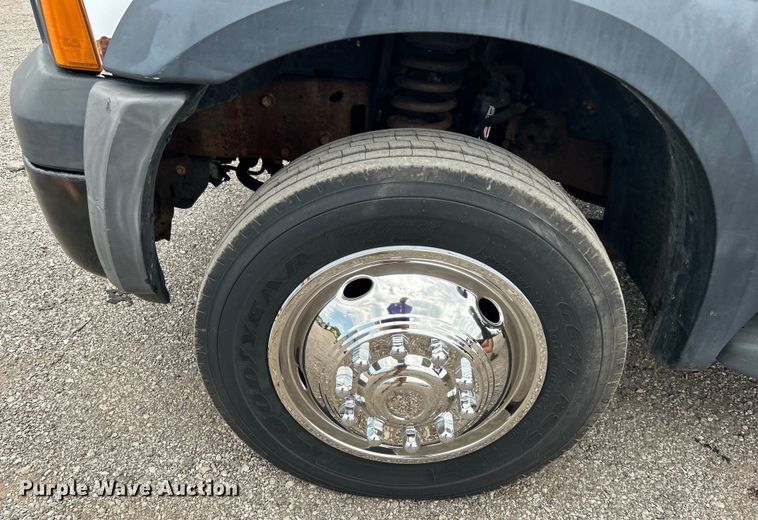 image for item EG0809 2006 Ford F450 Super Duty  bucket truck