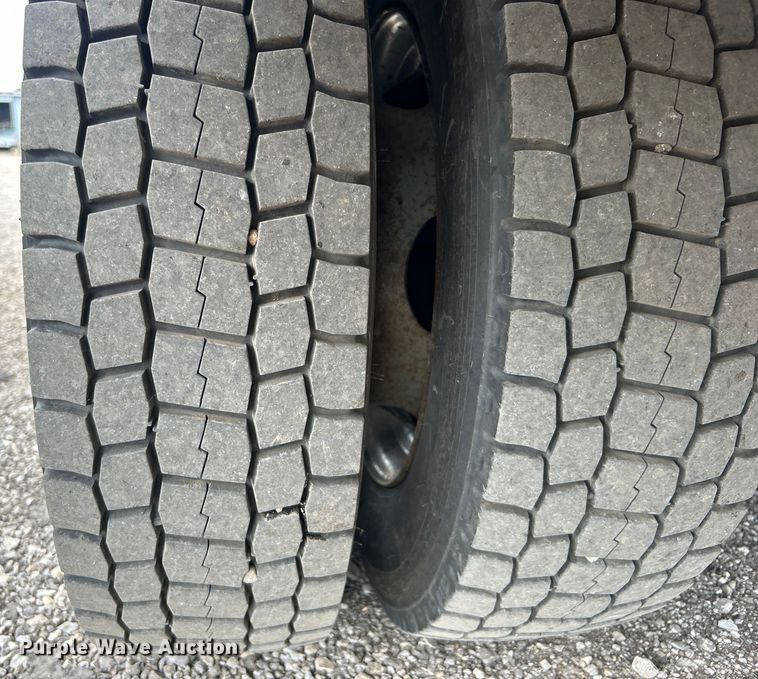 image for item EG0809 2006 Ford F450 Super Duty  bucket truck