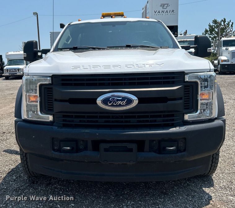 image for item EG0824 2018 Ford F550 utility / service truck