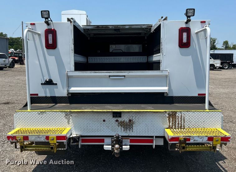 image for item EG0824 2018 Ford F550 utility / service truck
