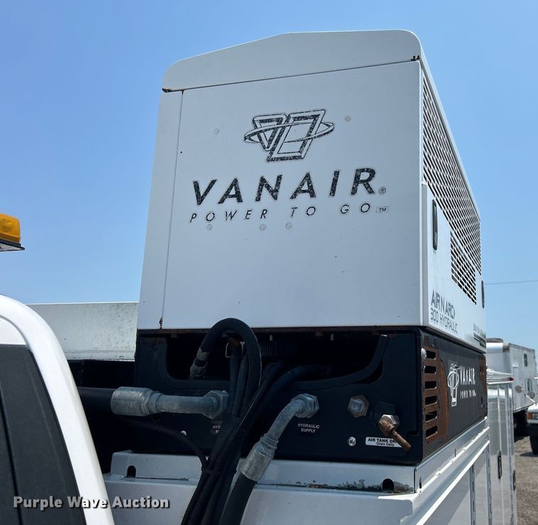 image for item EG0824 2018 Ford F550 utility / service truck