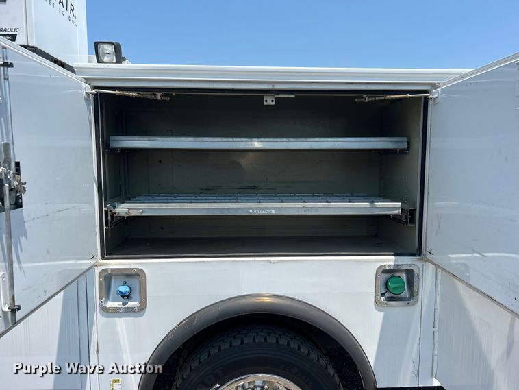 image for item EG0824 2018 Ford F550 utility / service truck