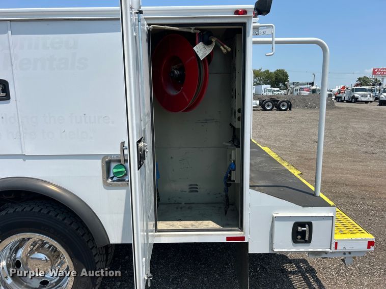 image for item EG0824 2018 Ford F550 utility / service truck