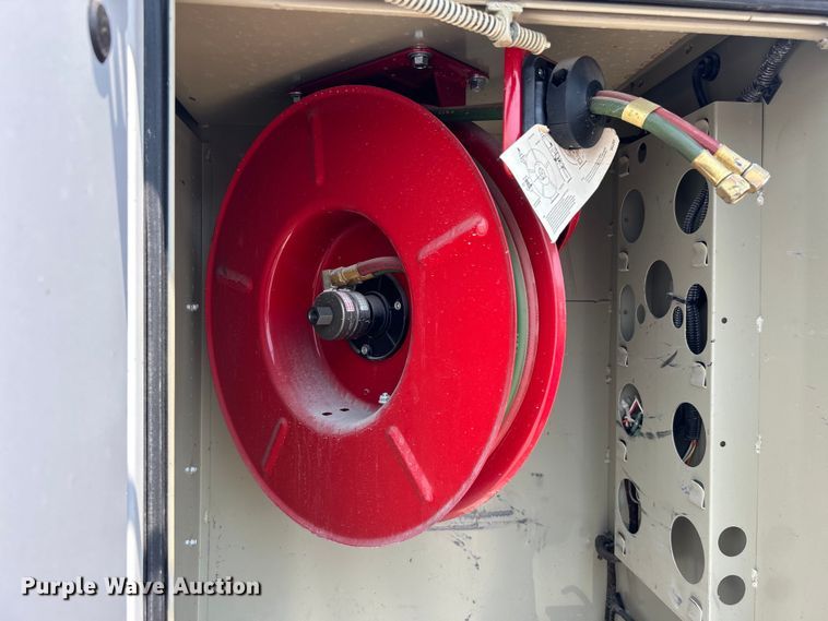 image for item EG0824 2018 Ford F550 utility / service truck