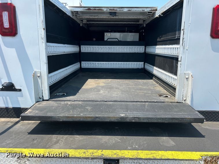 image for item EG0824 2018 Ford F550 utility / service truck