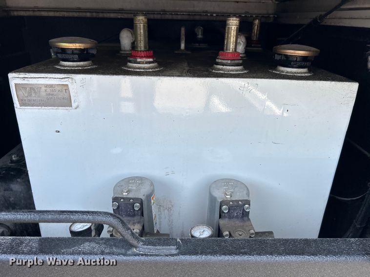 image for item EG0824 2018 Ford F550 utility / service truck