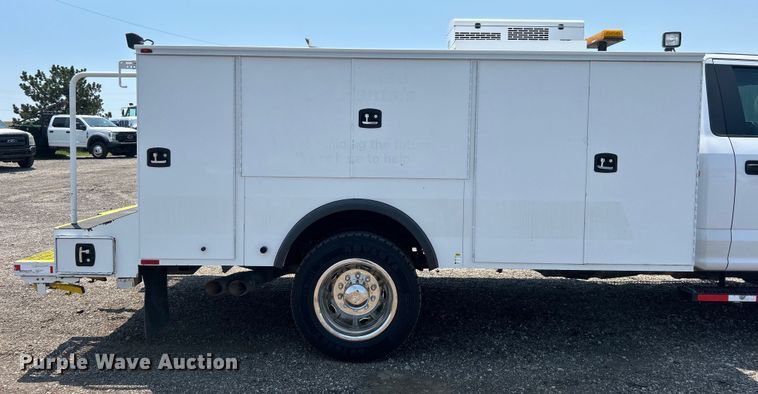 image for item EG0824 2018 Ford F550 utility / service truck