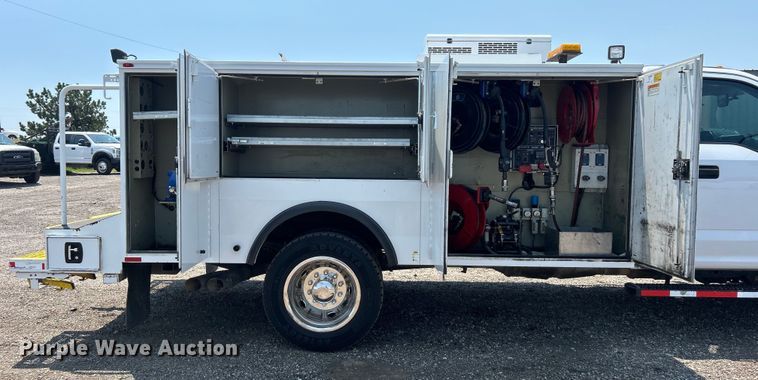 image for item EG0824 2018 Ford F550 utility / service truck