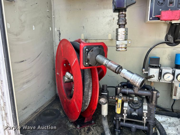 image for item EG0824 2018 Ford F550 utility / service truck