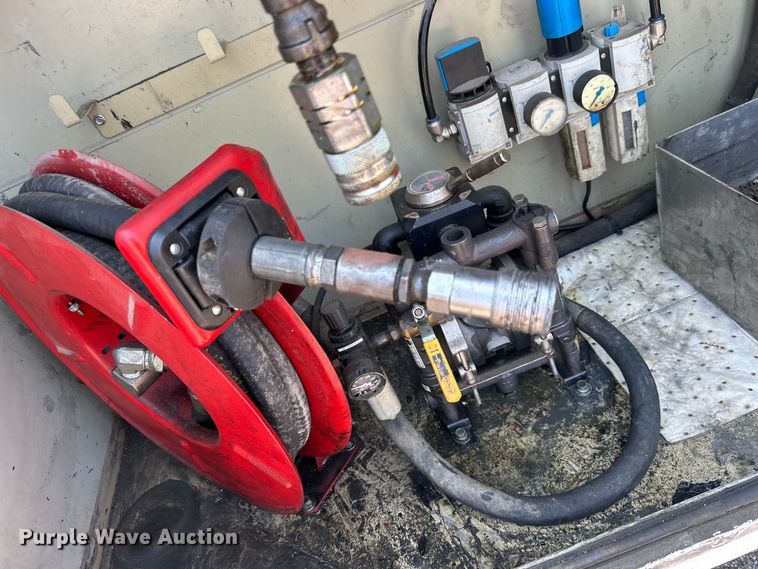 image for item EG0824 2018 Ford F550 utility / service truck