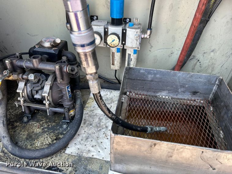 image for item EG0824 2018 Ford F550 utility / service truck