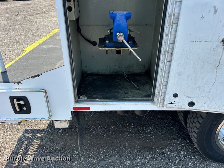 image for item EG0824 2018 Ford F550 utility / service truck