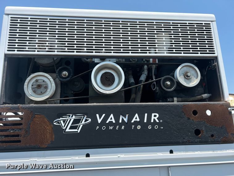 image for item EG0824 2018 Ford F550 utility / service truck