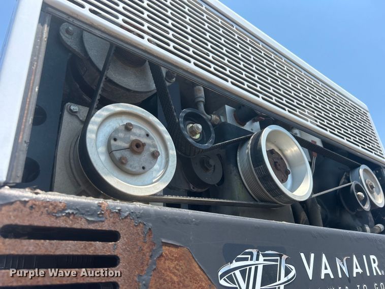 image for item EG0824 2018 Ford F550 utility / service truck