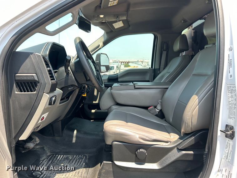 image for item EG0824 2018 Ford F550 utility / service truck